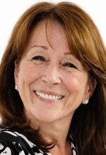 Adele Leonardo Photo